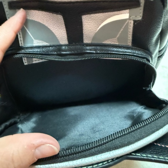 Disney Star Wars Mandalorian The Child Mini Backpack - Picture 9 of 9